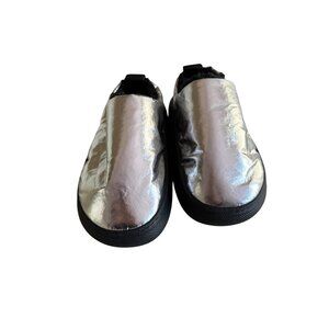 Free People Metallic Silver Slip-On Shoes Size 39 Black Fleece-Lined Casual
